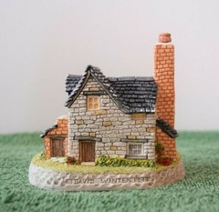 David Winter Cottages The Smithy In original box.
