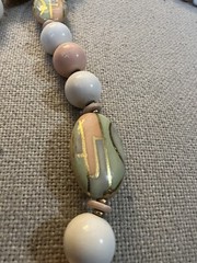 VTG MADE IN JAPAN NECKLACE WHITE PINK PALE GREEN BEADS WITH GOLD TONE ACC. 28”
