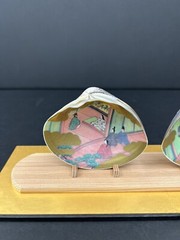 The Tale Of Genji 2 Japanese Painted Shells With Original Packaging And Box