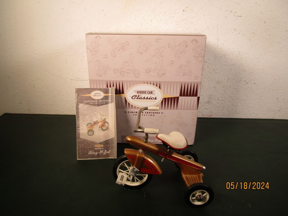 Hallmark Kiddie Car Classic 1960 Murray Blaz O Jet Tricycle
