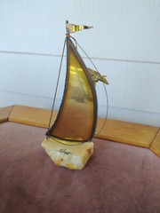 MCM Decor John DeMott Signed Metal Brass Sailboat Sculpture On Stone Nautical