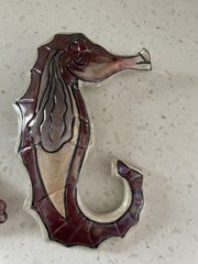 2000 Blue Sky Clay Works SEA HORSE & Fish Kissy Face Wall Art Heather Goldminc