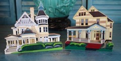 Lot/14 Sheila’s Collectibles 1990’s Wooden Houses Lighthouses Drugstore & More