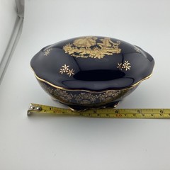 Limoges Castel Oval Trinket box with 22K Gold Design, made in France