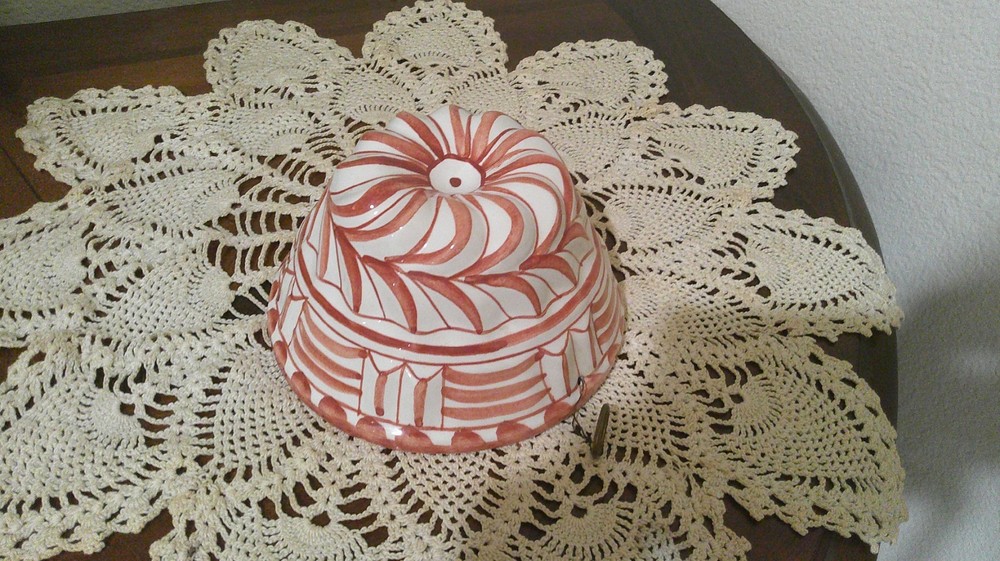 ABC MEDIUM RED ON WHITE WALL DECORATION APPROX. 5″ ACROSS