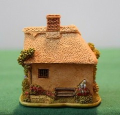 Lilliput Lane Mother’s Cottage. In mint condition.