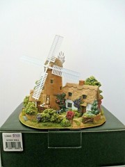 Lilliput Lane Windy Mill. Mint in its original box with a deed.