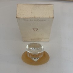 Fleur Diva Eau de Toilette Collectible Bottle 50 ml Emanuel Ungaro Vintage
