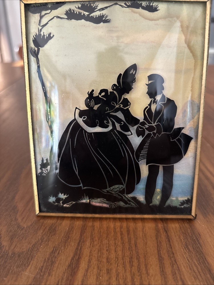 Vintage Convex Bubble Glass Reverse Painted Silhouette Couple Courting 4×6