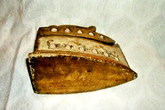 Cottagecore Italian Florentine Gilt Antique Iron Box Creamy Chippy Rare 1930s