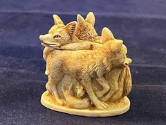 Harmony Kingdom~ DEN MOTHERS~ Wolves and cubs~UK Made~ Signed ~ NIB ~early