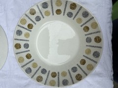 Midwinter Oakley 4 x cereal dessert bowls (two with small chips)