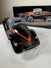 VTG Avon 1932 Auburn Boattail Speedster Figurine Car MINT In Box 1983 Brazil
