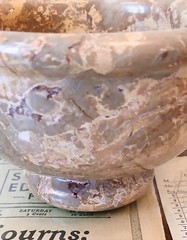 Genuine Vintage Sahara Beige Swirled Marble Footed Bowl – 5.5″ Dia & 3.5″ Tall