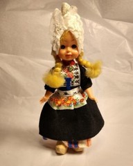 Souvenir Plastic Doll Sleep Eyes Traditional Dutch Folk Costume Wooden Shoes