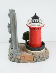 Harbour Lights Lighthouses Jeffrey’s Hook NY. HL195 Mint in box with a COA.