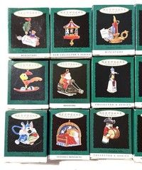 15 Vintage Hallmark Christmas Tree Miniature Adorable Ornaments Un-Used. Ex Cond
