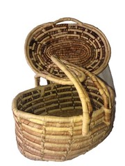 Large Rattan 😊 Wicker Brown Lidded Basket With Handles Fun