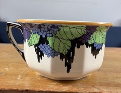 Beautiful Royal Doulton Art Nouveau Chamber Pot Cream with Trailing Flowers
