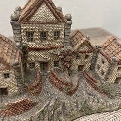 David Winter “Alms House” Vintage Miniature Cottage 1983 Hines Great Britain