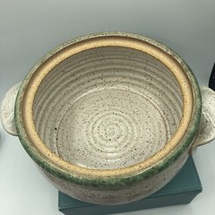 Original Parsley Stoneware Pottery Magnolia￼Covered Baking Dish