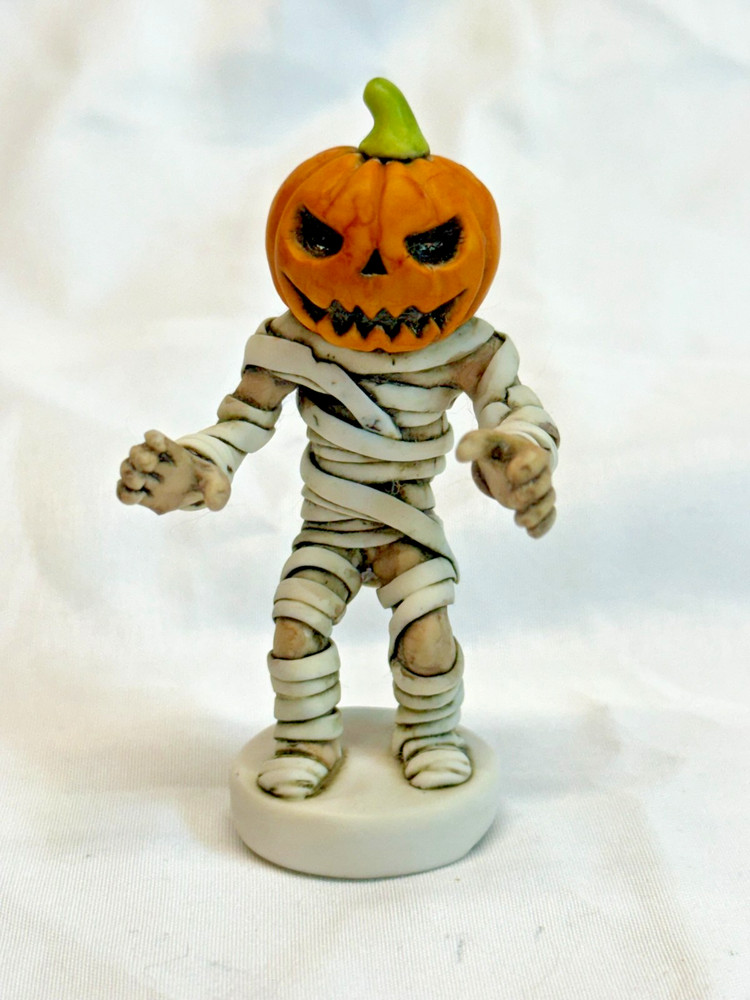 Harmony Kingdom Artst Neil Eyre Designs Halloween Horror Mummy Pumpkin Head Man