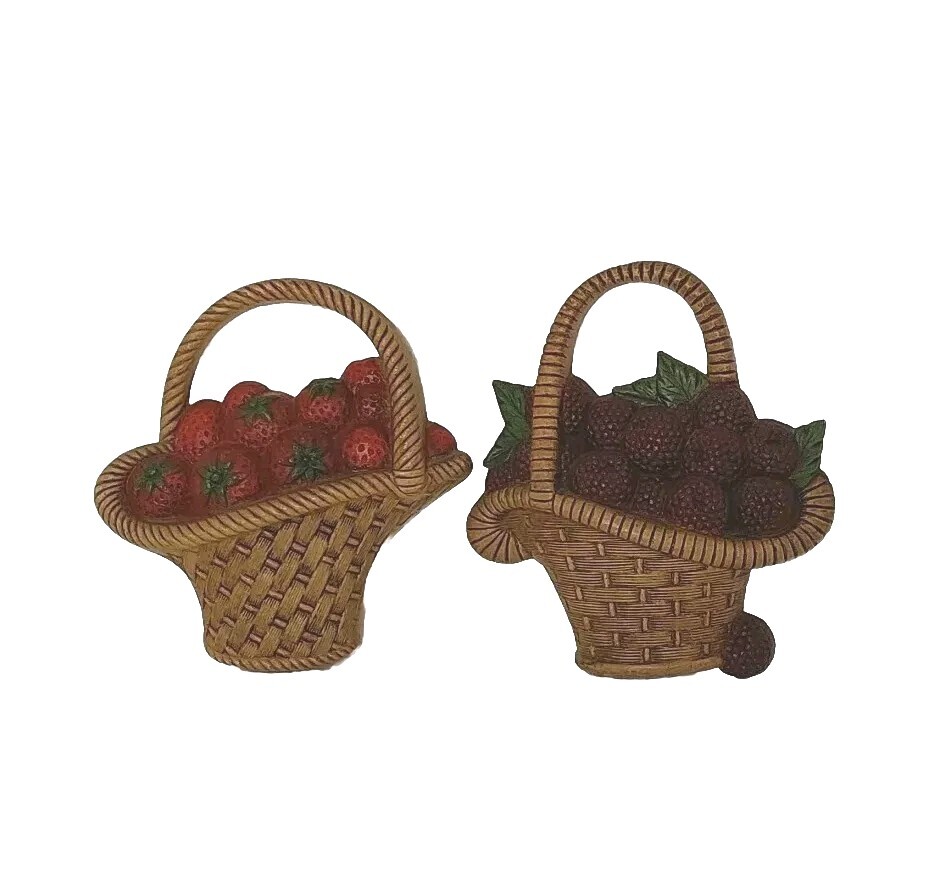 Vintage Burwood Plaques Berry Basket Decor Set Of 2 Plastic Made In USA