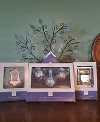 HALLMARK 2003 The Family Tree Keepsake Picture Ornament Display Tree & 5 Frames