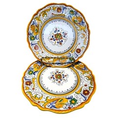 Pair Maioliche Deruta Italy Hand Painted Raffaellesco Majolica 10″ Dragon Plates