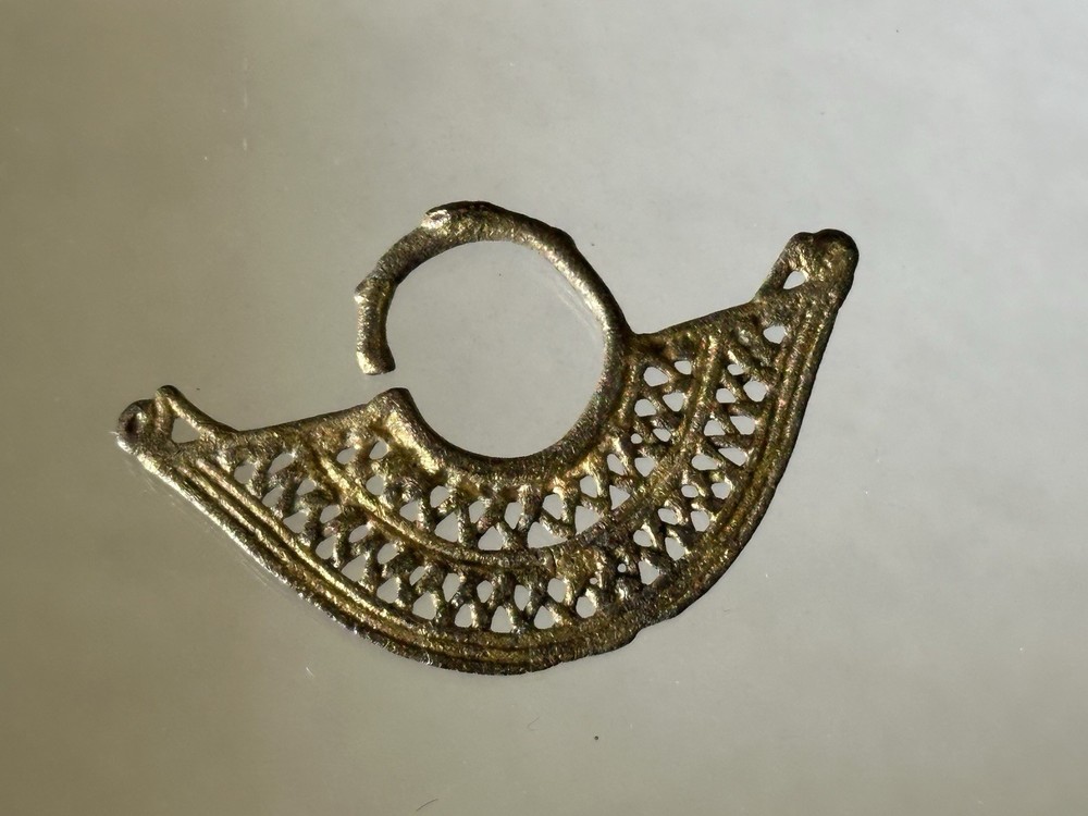 AUTHENTIC PRE-COLUMBIAN GOLD TUMBAGA DESIGNED NOSE RING / PENDANT COLUMBIA COA
