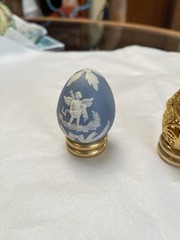 FRANKLIN MINT Egg Blue Parian-Style Porcelain 1988 Collectors Treasury Of Eggs