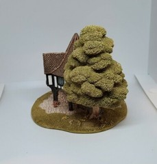Lilliput Lane English British Village Flower Sellers House Figurine