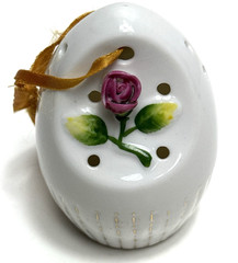 Vtg Ceramic Egg Shape Pomander Gold Pink White Floral Design Hanging Kitsch
