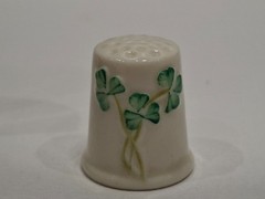Belleek Ireland Shamrock Porcelain Thimble Vintage 7th Brown Mark Collectible