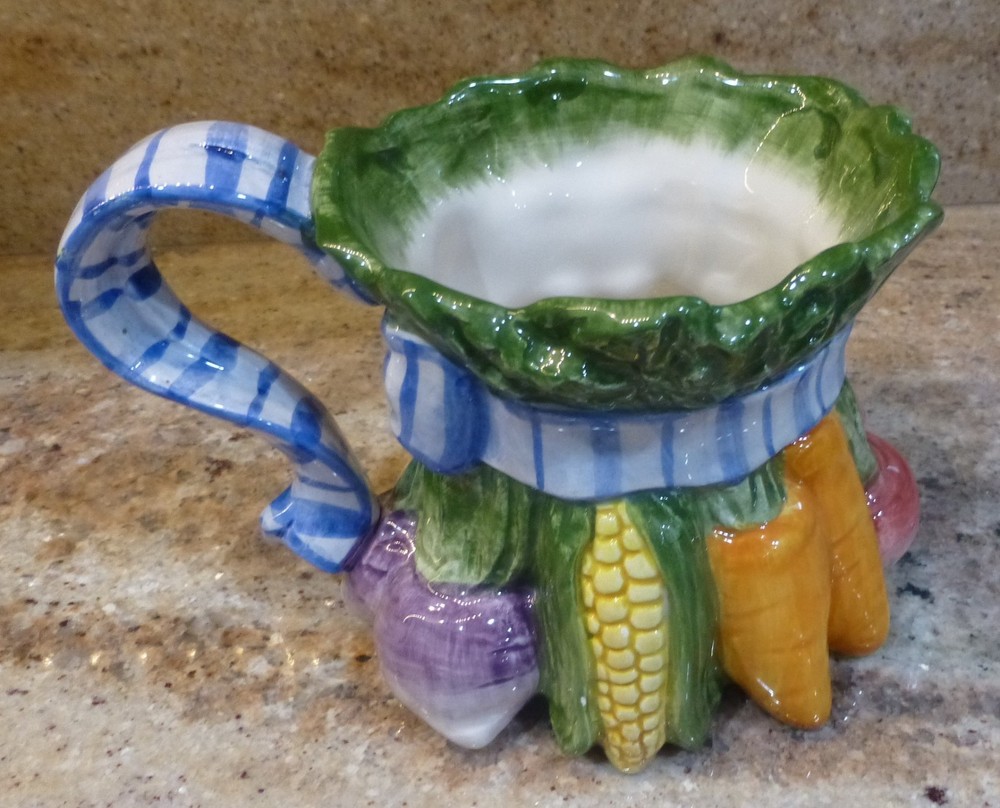 FITZ AND FLOYD – 1995 – 10 OZ – VEGETABLE MUG / CUP