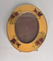 Vintage Bucklers Fifth Ave NY Oval Enamel Floral Frame Gold Tone