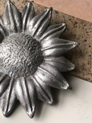 Lovely Vintage or Antique Sunflower Rosette – Cast Metal, architectural salvage
