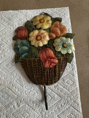 3 Vtg Hand Painted Tin Wall Hangings Hooks Sunflowers Cat in Basket Flower Pot