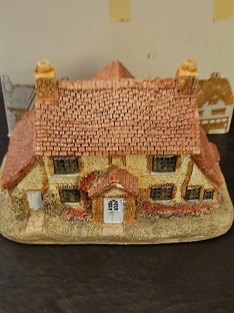“Stone Cottage” by Lilliput Lane Miniature Cottage United Kingdom