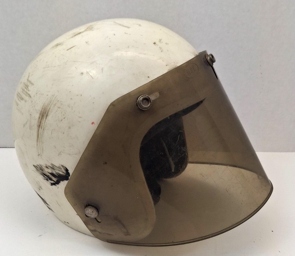 Vintage White Motorcycle Helmet Size Medium 6 7/8 – 7 1/8 Lots of Wear See Photo