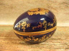 Limoges Porcelain Castel Egg Trinket Dish Colbalt Blue Gold France
