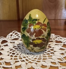Vintage Handpainted Wooden Eggs. Unsigned And Unbranded.