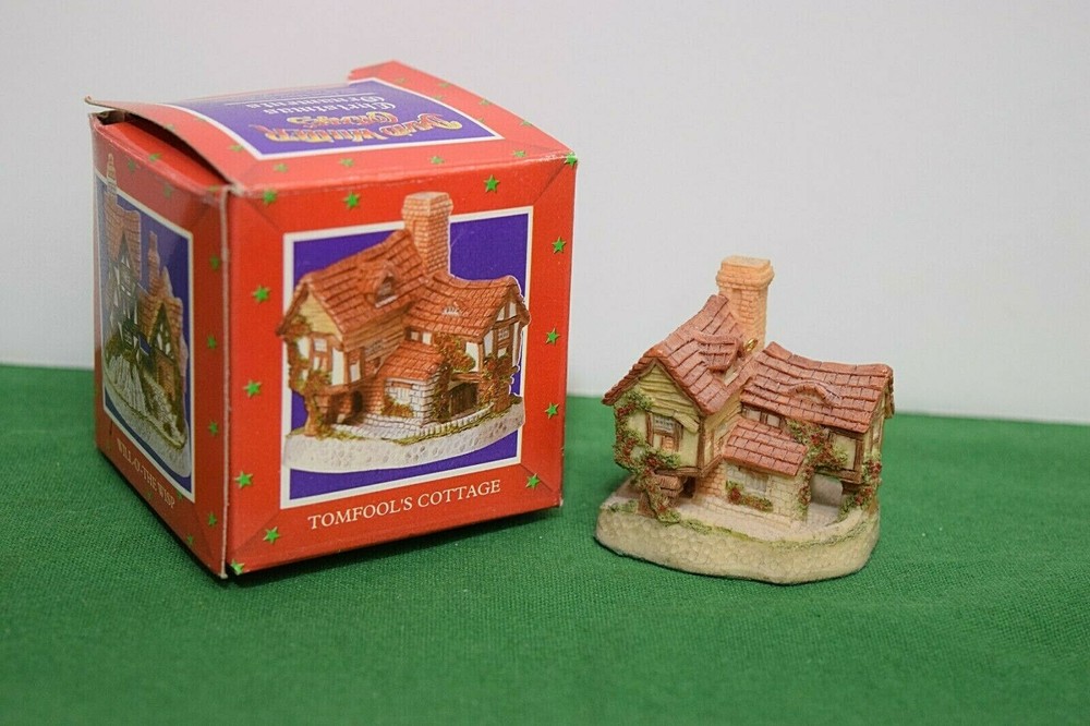 David Winter Tomfool’s Cottage Ornament. In its original box.