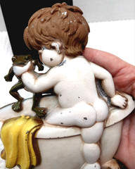Vintage 1970 Boy with Frog Bathtub Bath Time Sexton Cast Metal Wall Decor USA