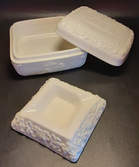 Wedgwood Embossed Queensware White Lidded Cigarette Box & Ashtray England
