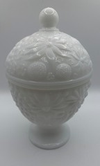 Vintage 1960’s Avon White Milk Glass Floral Daisies Footed Trinket sugar Jar