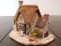 Lilliput Lane Village Shops Penny Sweets Cottage Exc. Condition with Deed