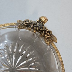 Vintage Small Cherub Gold Tone W/Roses Glass 6″ Round Dish Trinket Dish