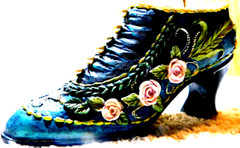 Unbranded~Tiny Molded Resin Painted Embossed Antique Women’s Mini. Shoe-Roses