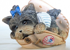 NY Yankees Figurine Hamilton Collection Furry Best Yankees Fans Yorkie Dog